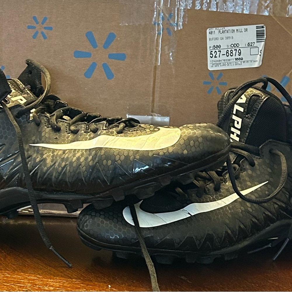 Nike Alpha Menace Cleats